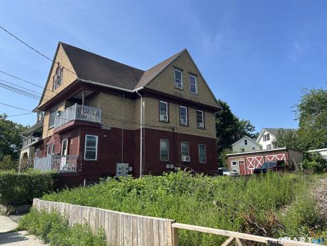 20 Reed Street New London CT 06320