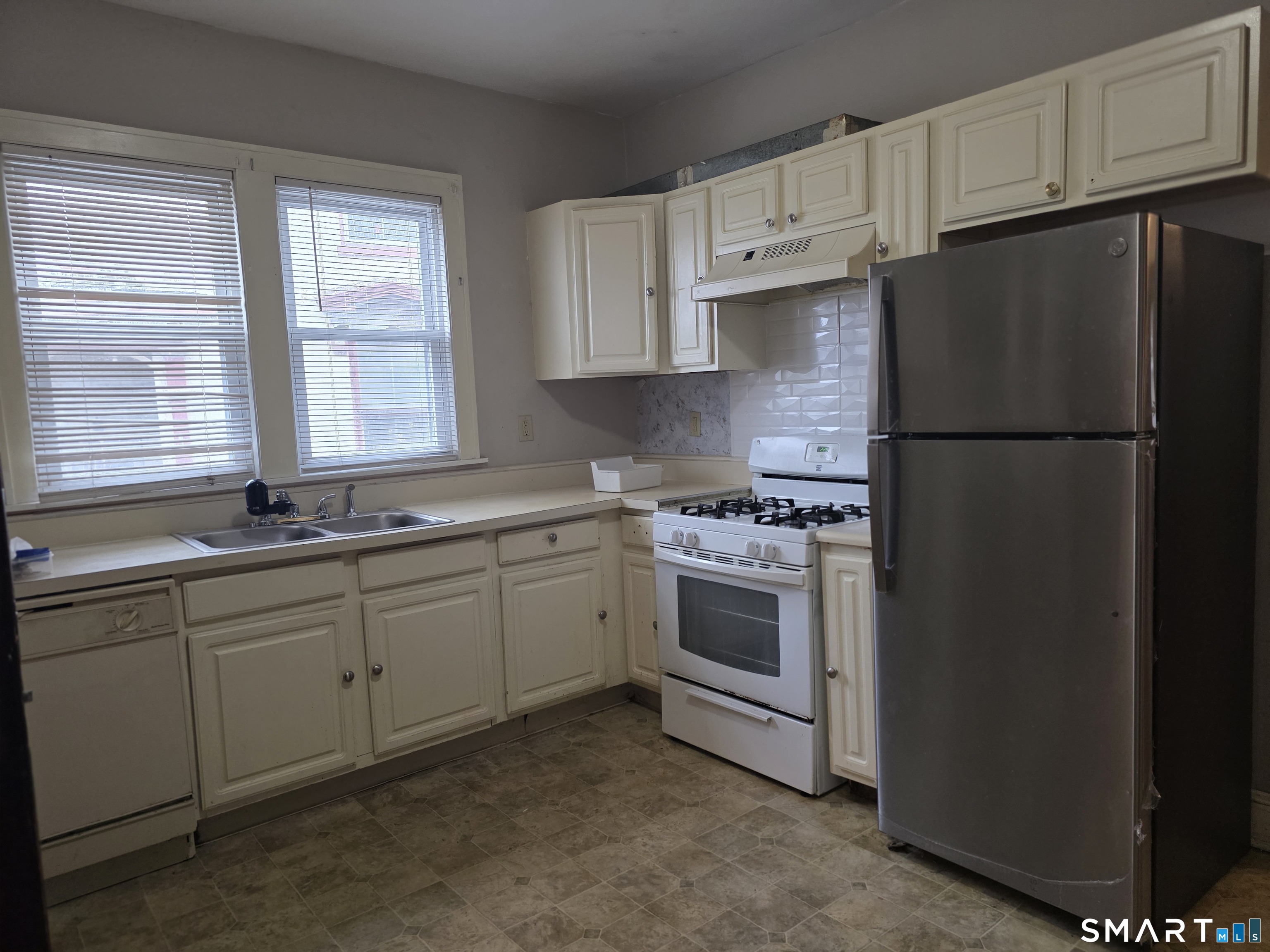 156 Fairfield Avenue Hartford CT 06114