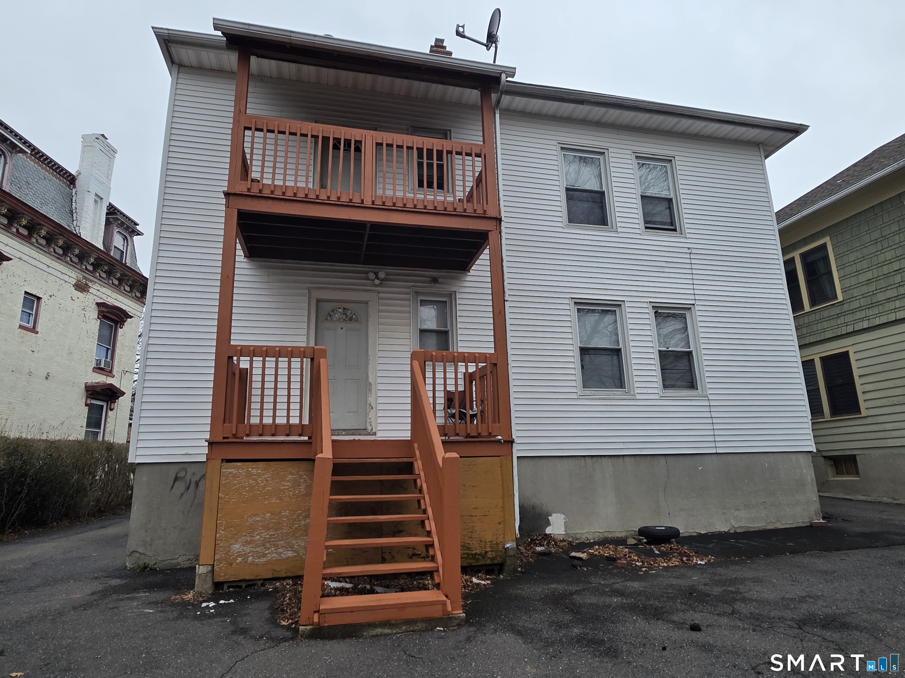 156 Fairfield Avenue Hartford CT 06114