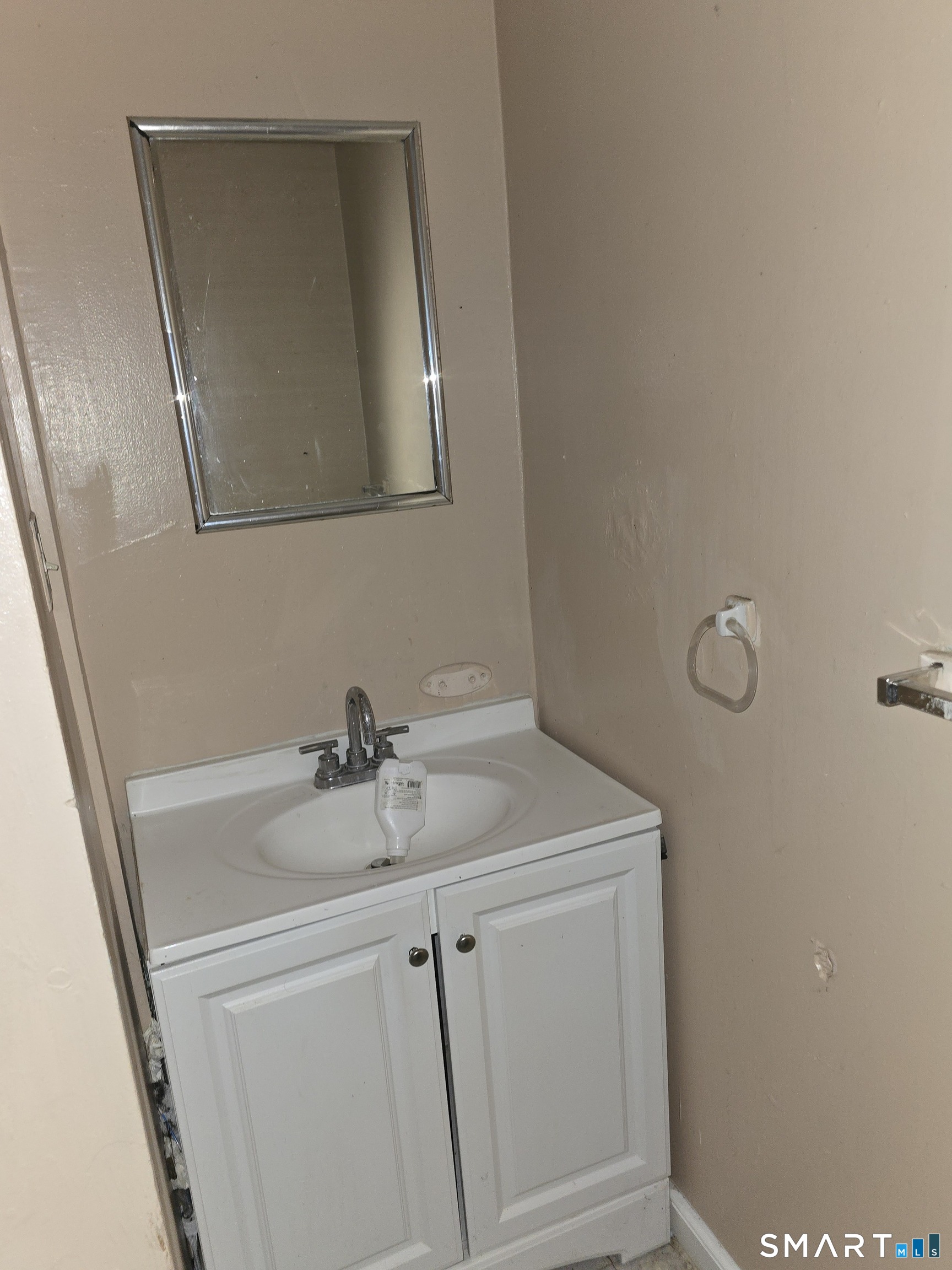256 Hillside Avenue Waterbury CT 06710