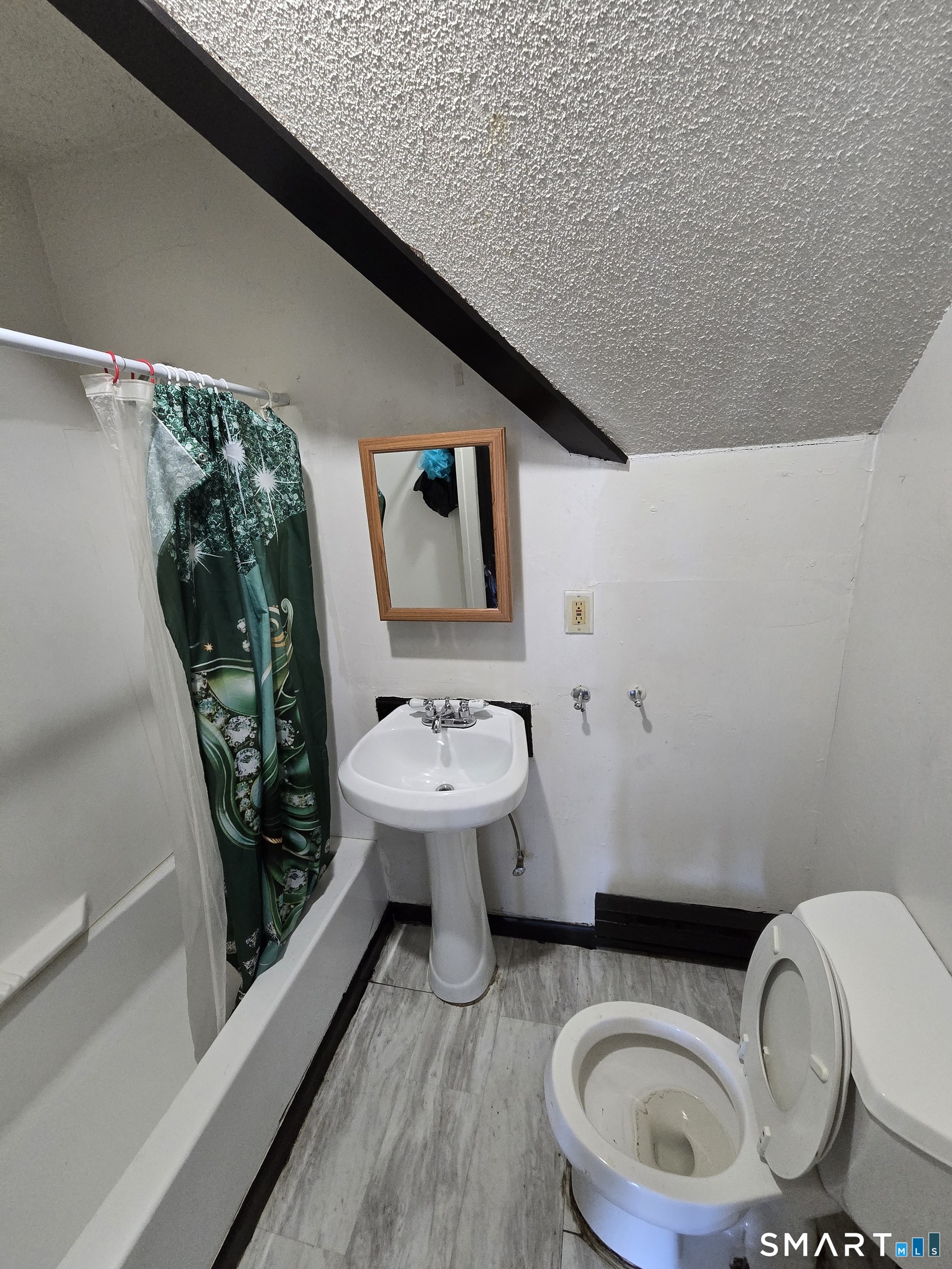 256 Hillside Avenue Waterbury CT 06710