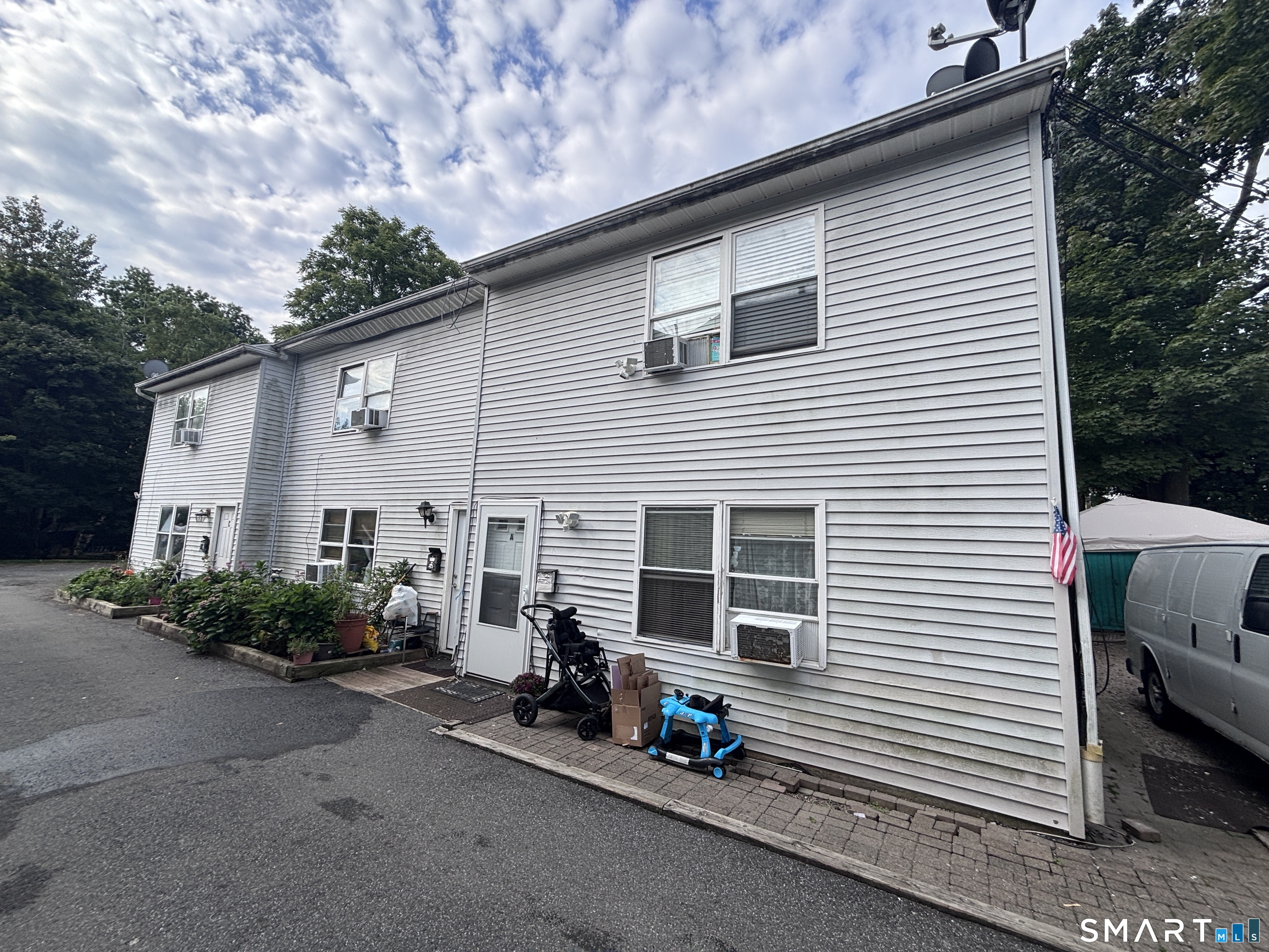 8 Peace Street Danbury CT 06810