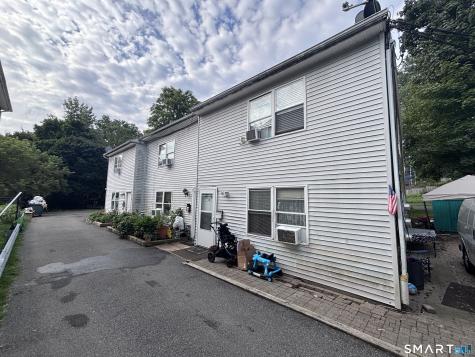 8 Peace Street Danbury CT 06810