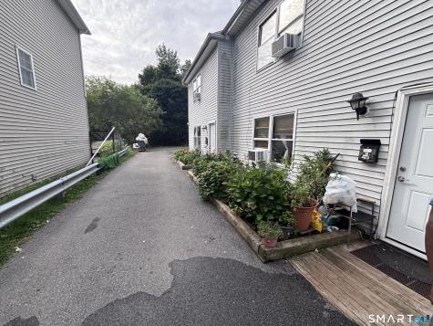8 Peace Street Danbury CT 06810