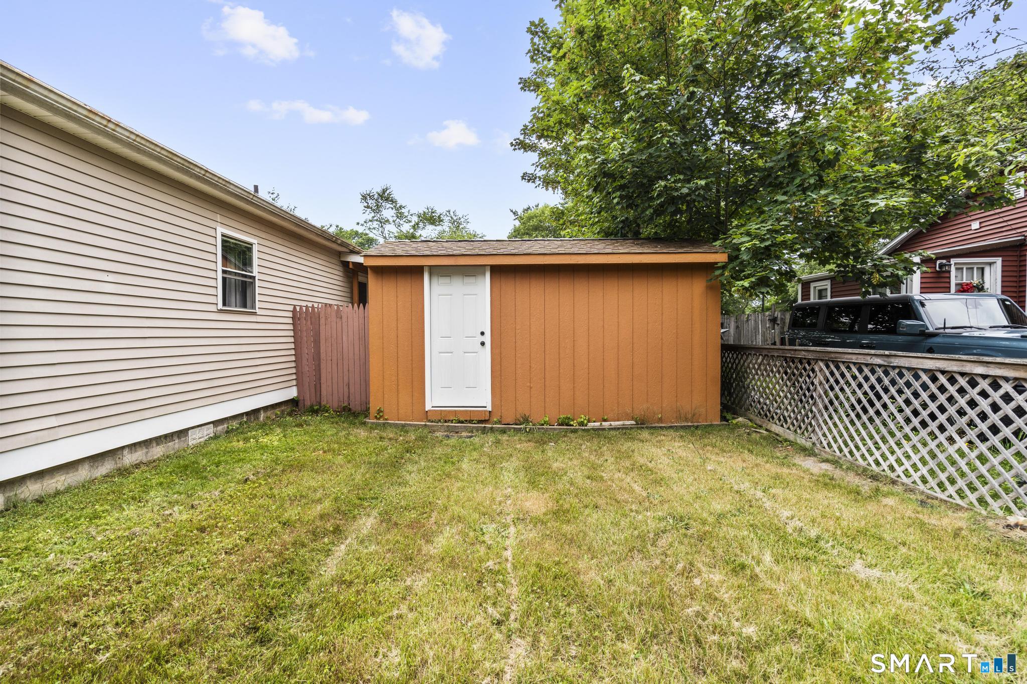 13-15 York Court Groton CT 06340