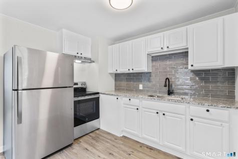 13-15 York Court Groton CT 06340