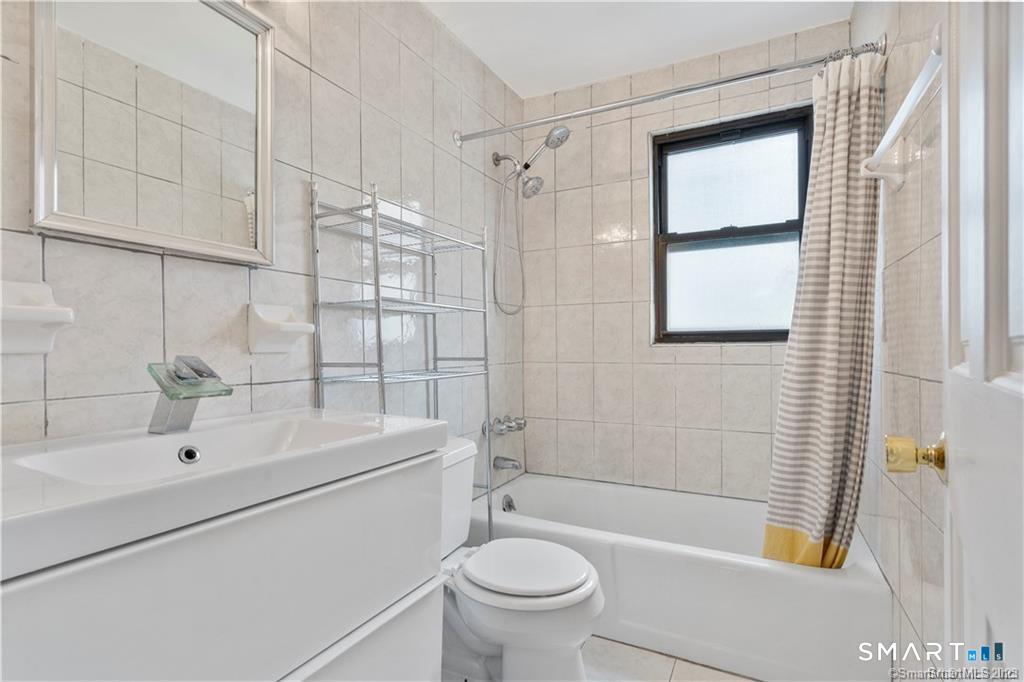 112 Colonial Road Stamford CT 06906