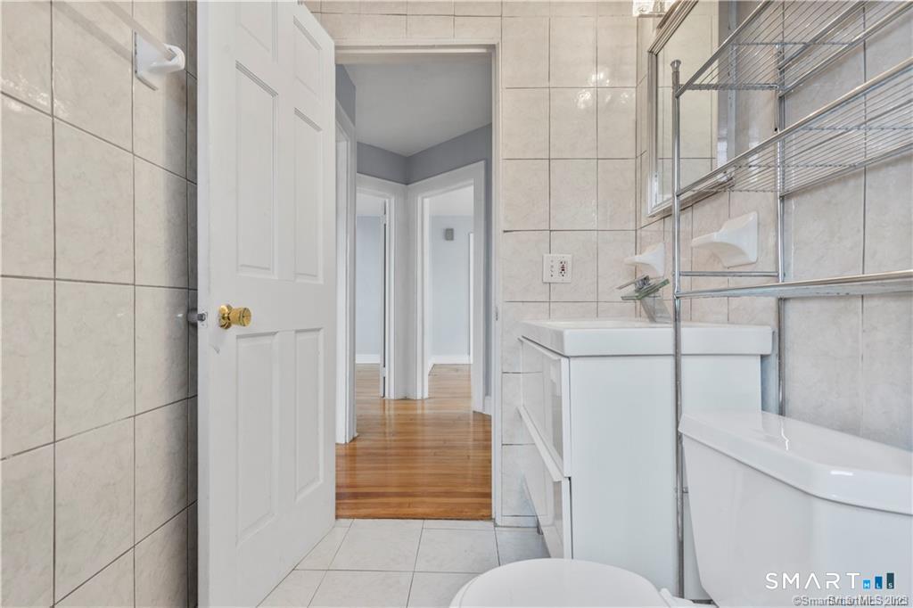 112 Colonial Road Stamford CT 06906