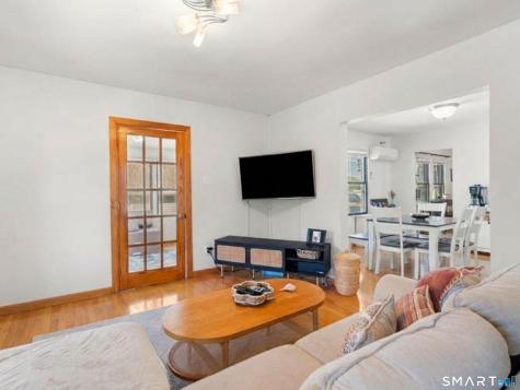 112 Colonial Road Stamford CT 06906