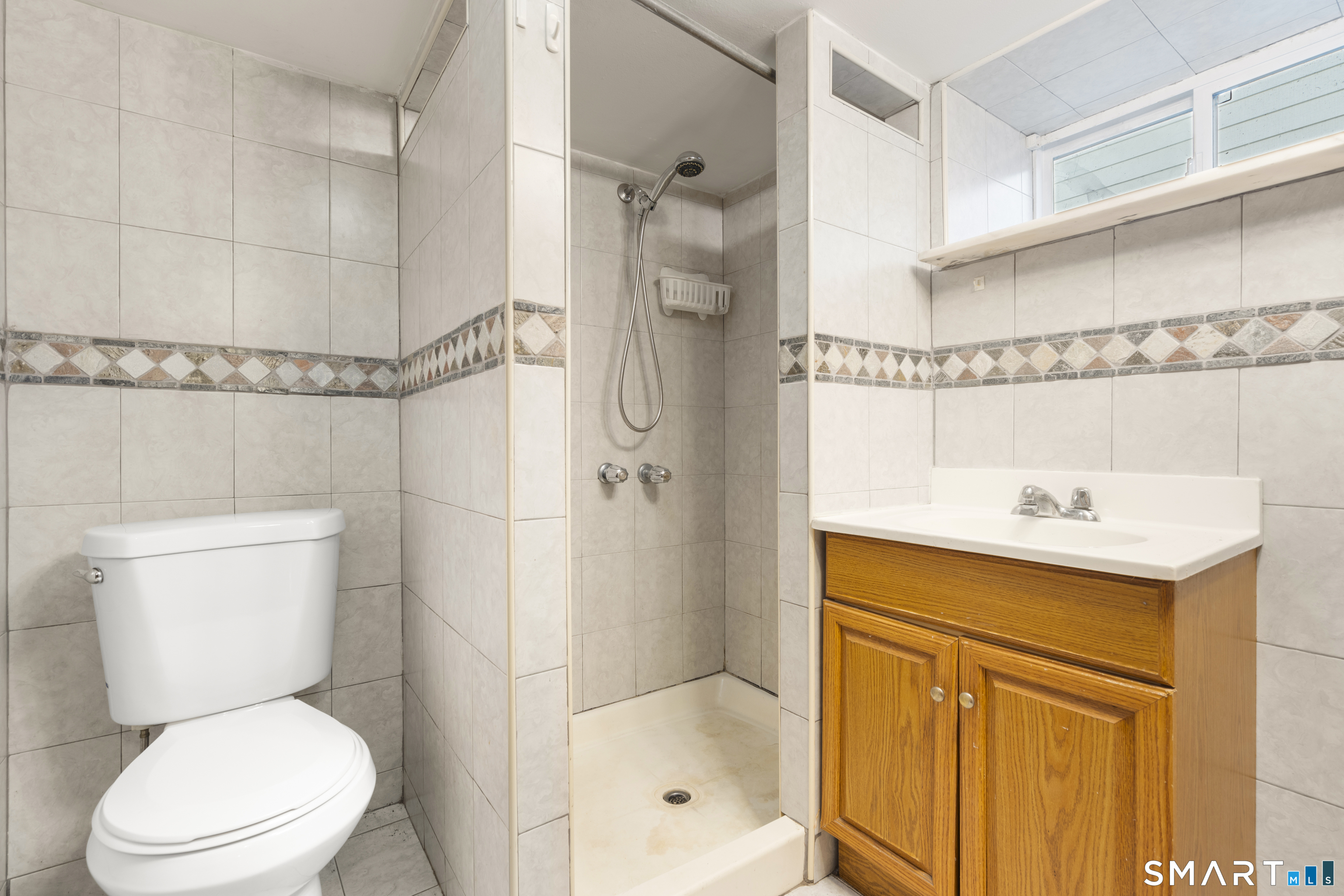 112 Colonial Road Stamford CT 06906