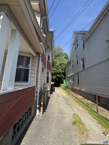 464-466 Wilmot Avenue Bridgeport CT 06607
