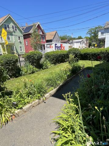 11 Button Street New Haven CT 06519