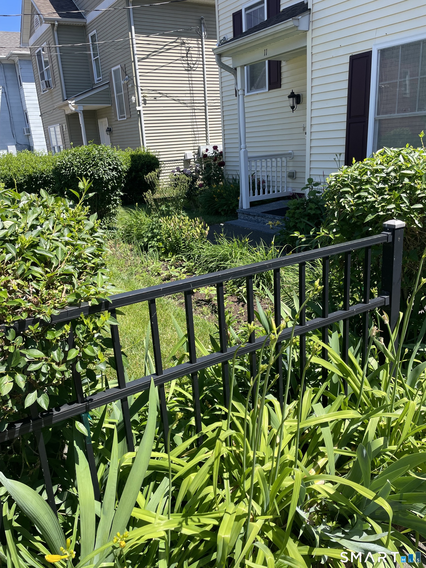 11 Button Street New Haven CT 06519