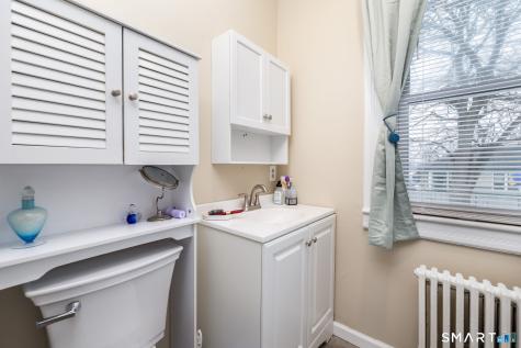 41 Walnut Street Enfield CT 06082