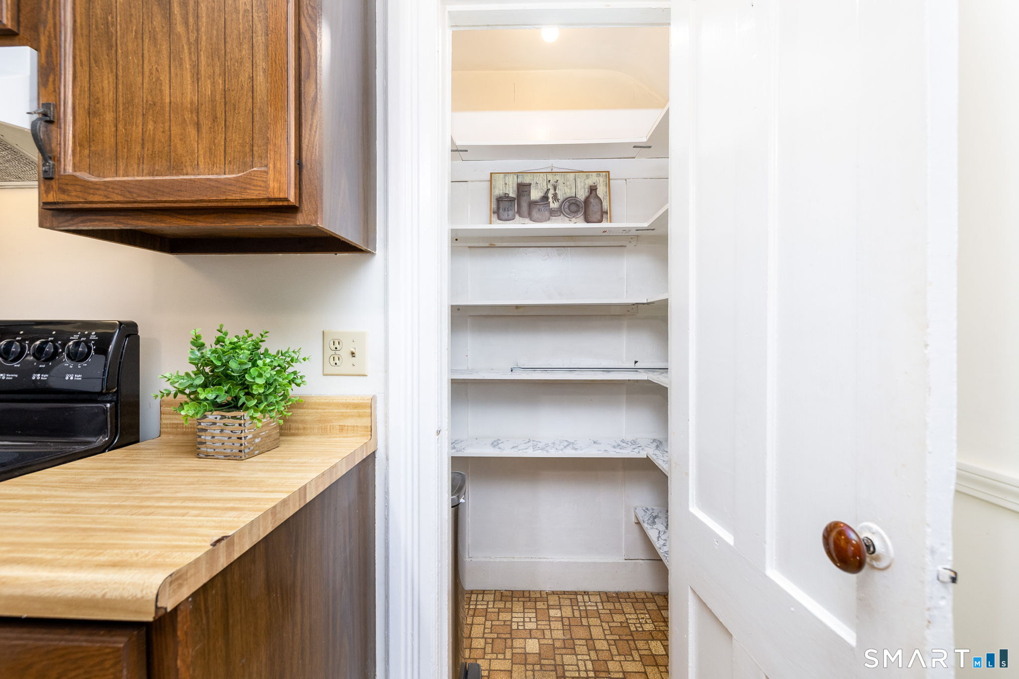 41 Walnut Street Enfield CT 06082