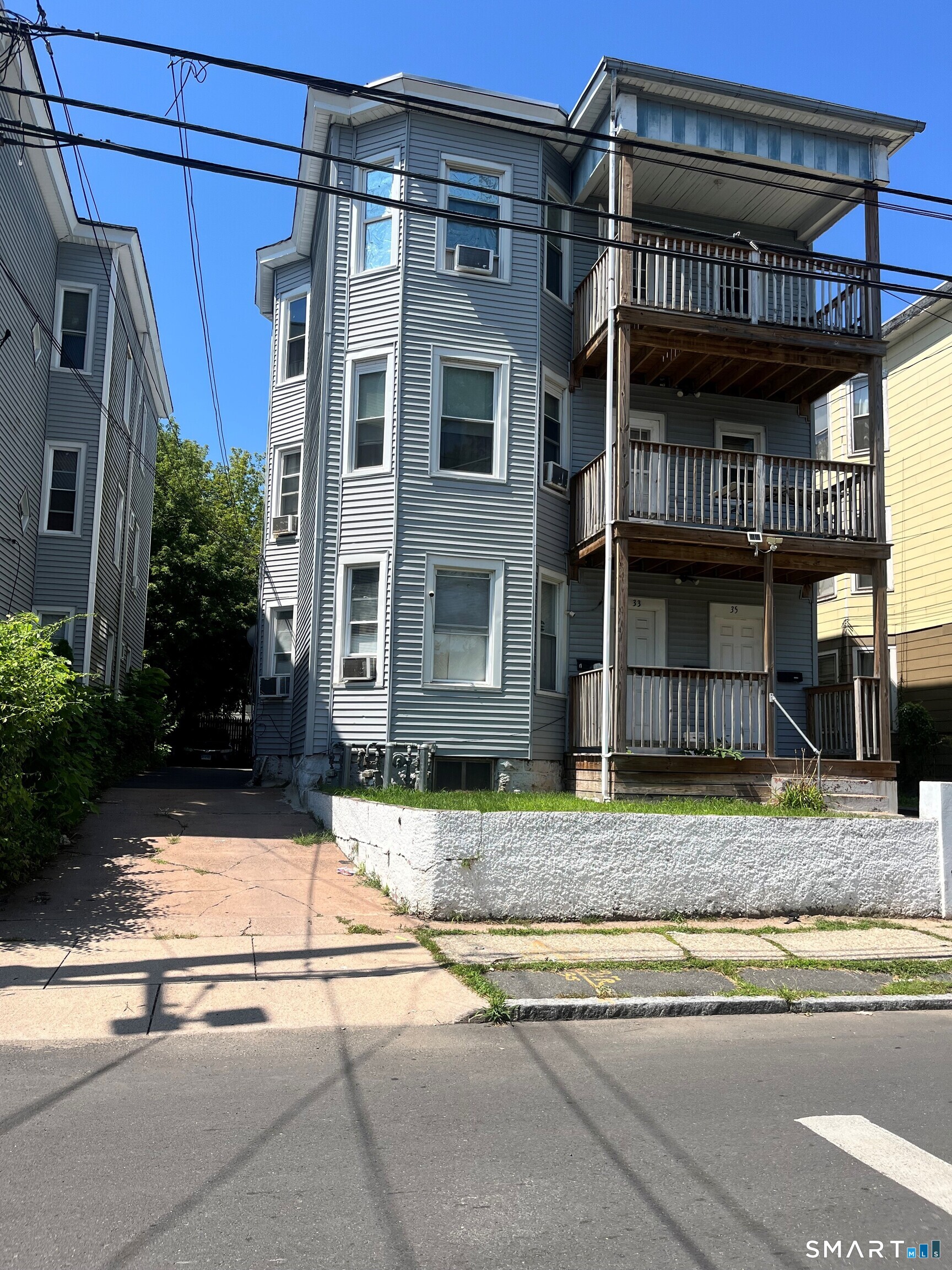 33-35 Amity Street Hartford CT 06106