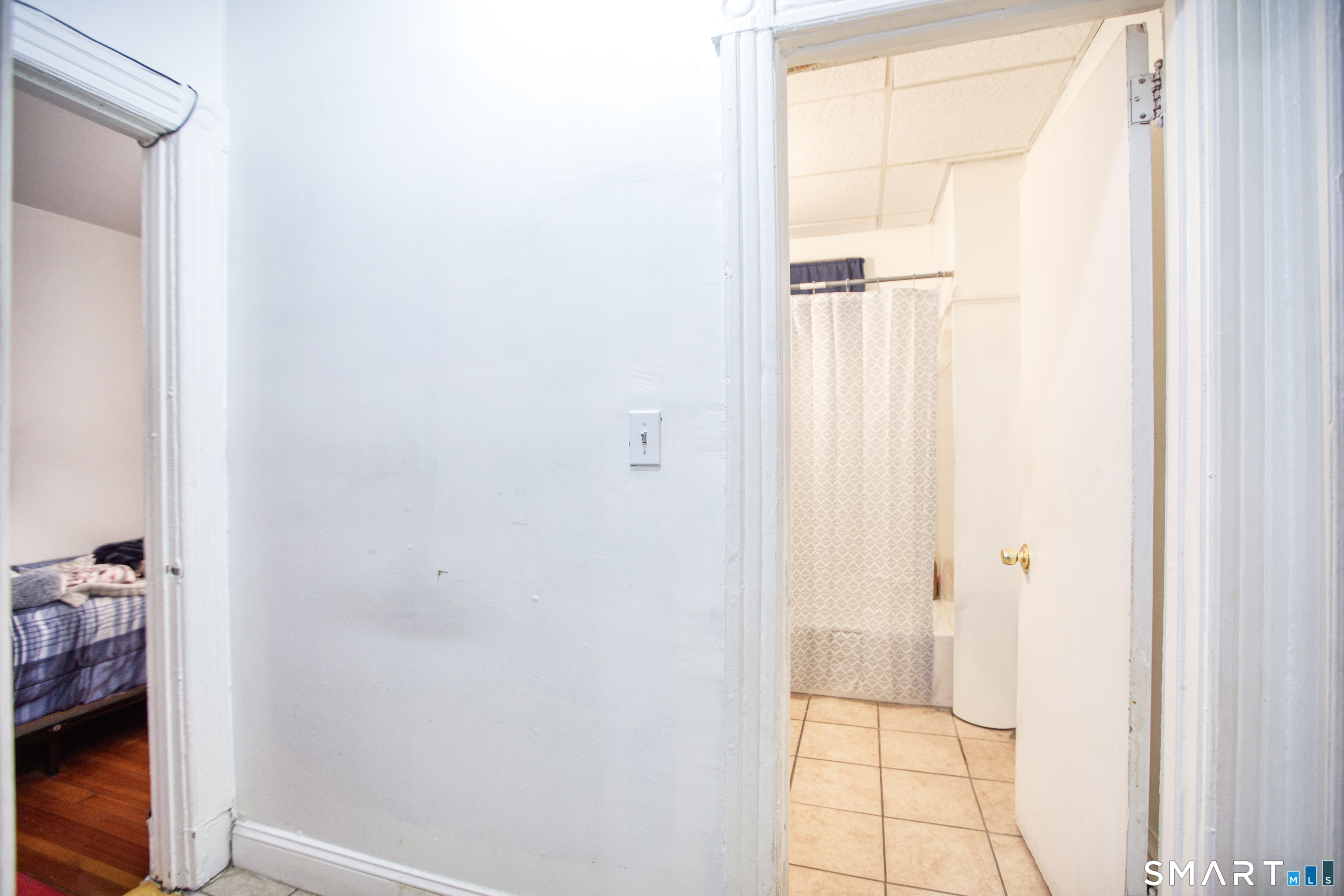 33-35 Amity Street Hartford CT 06106