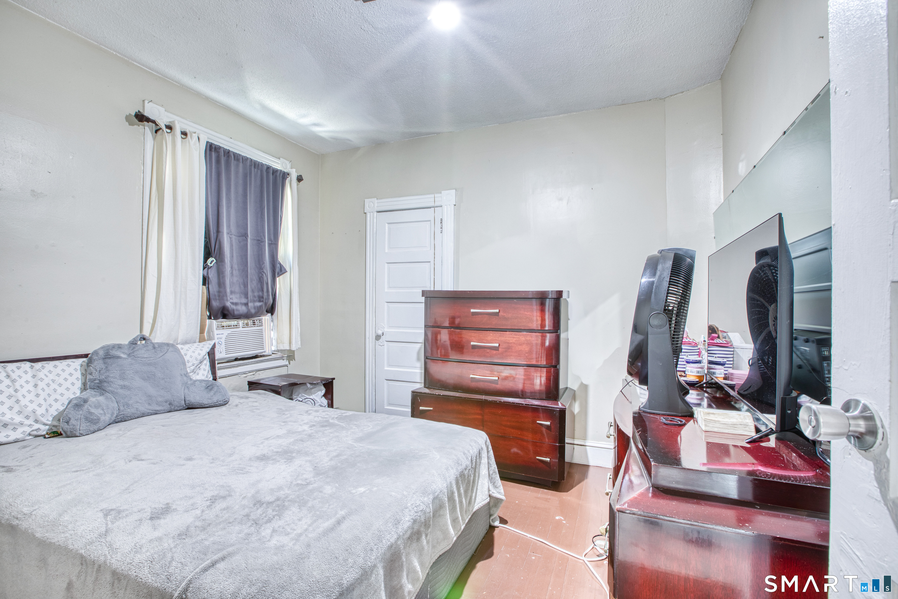 33-35 Amity Street Hartford CT 06106