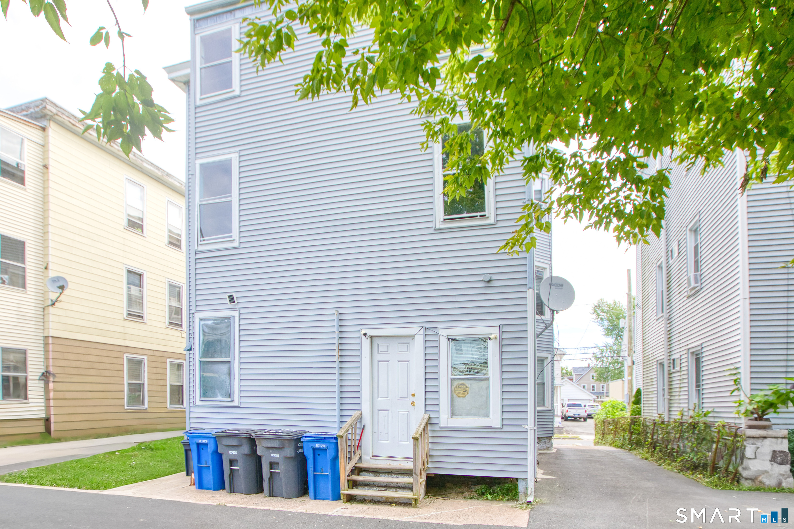33-35 Amity Street Hartford CT 06106
