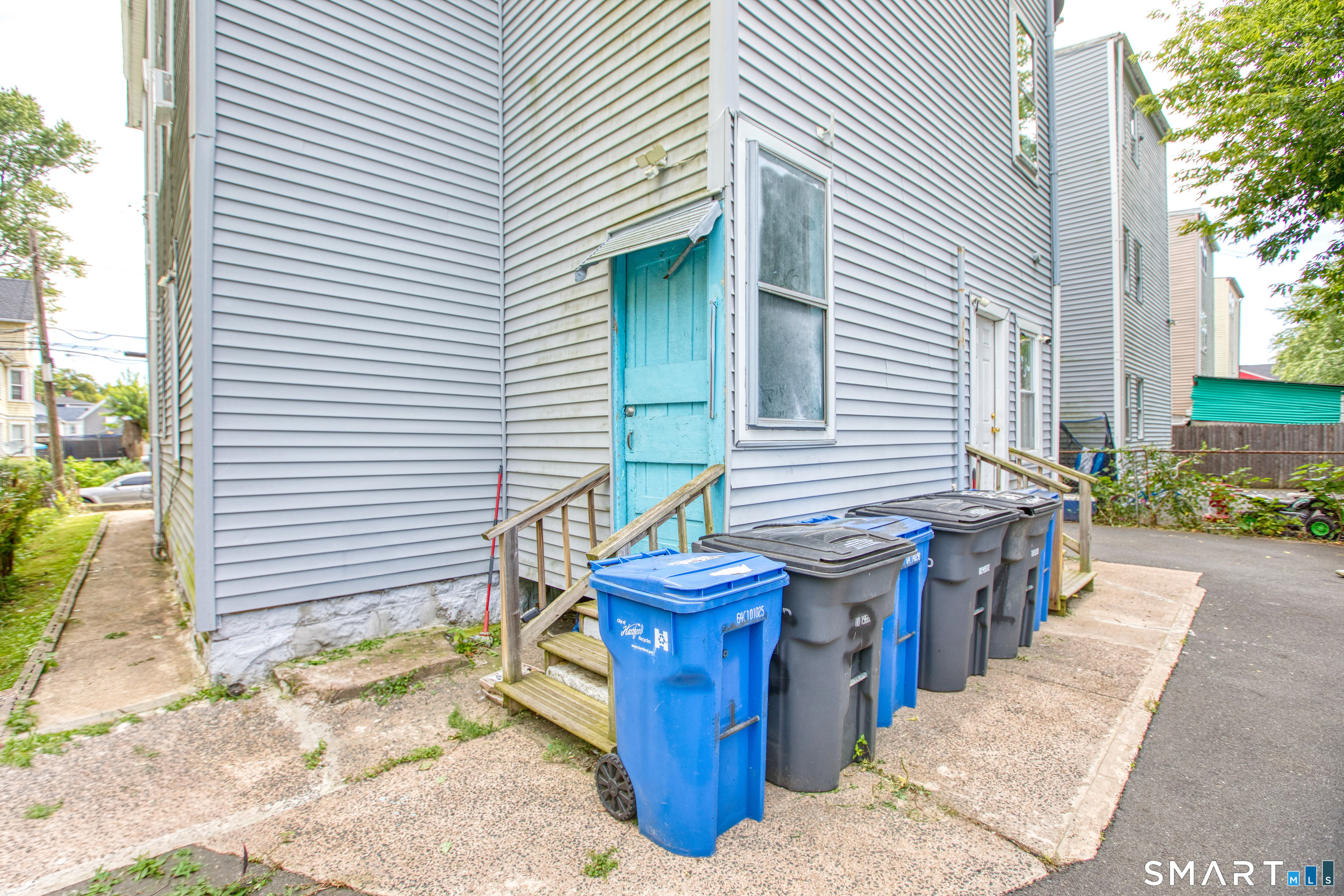 33-35 Amity Street Hartford CT 06106