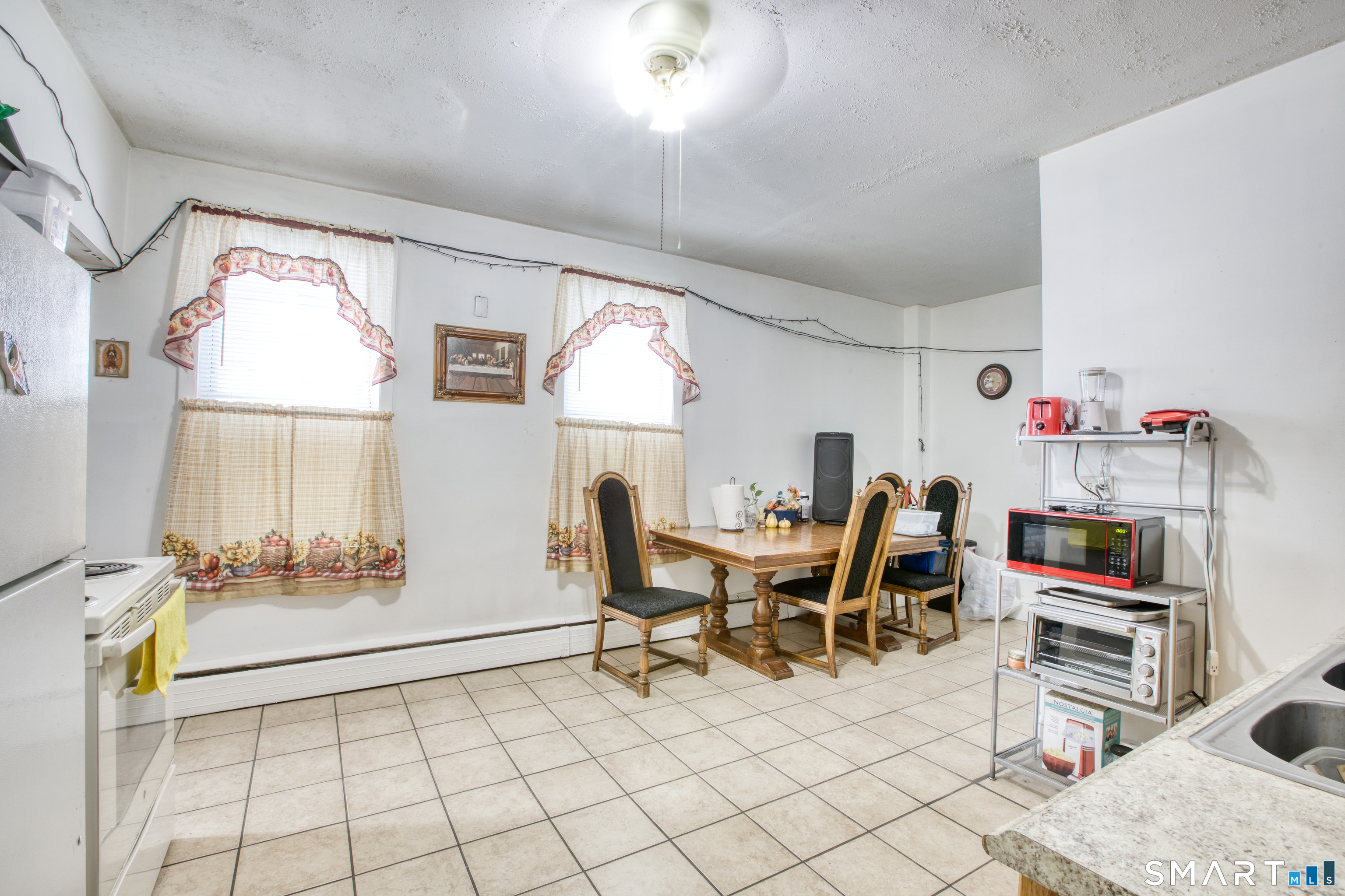 33-35 Amity Street Hartford CT 06106