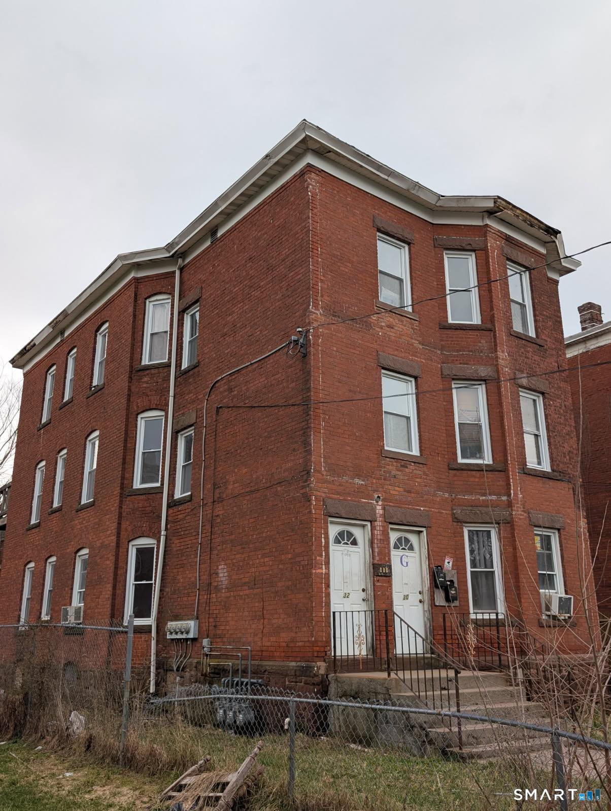 30-32 Cabot Street Hartford CT 06112