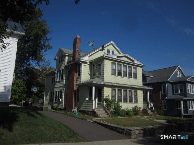 225-227 Beech Street Holyoke MA 01040