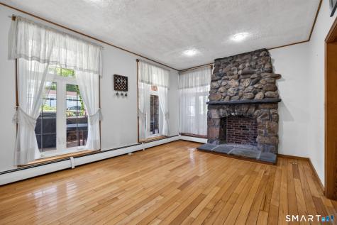 23 Oregon Avenue East Haven CT 06512