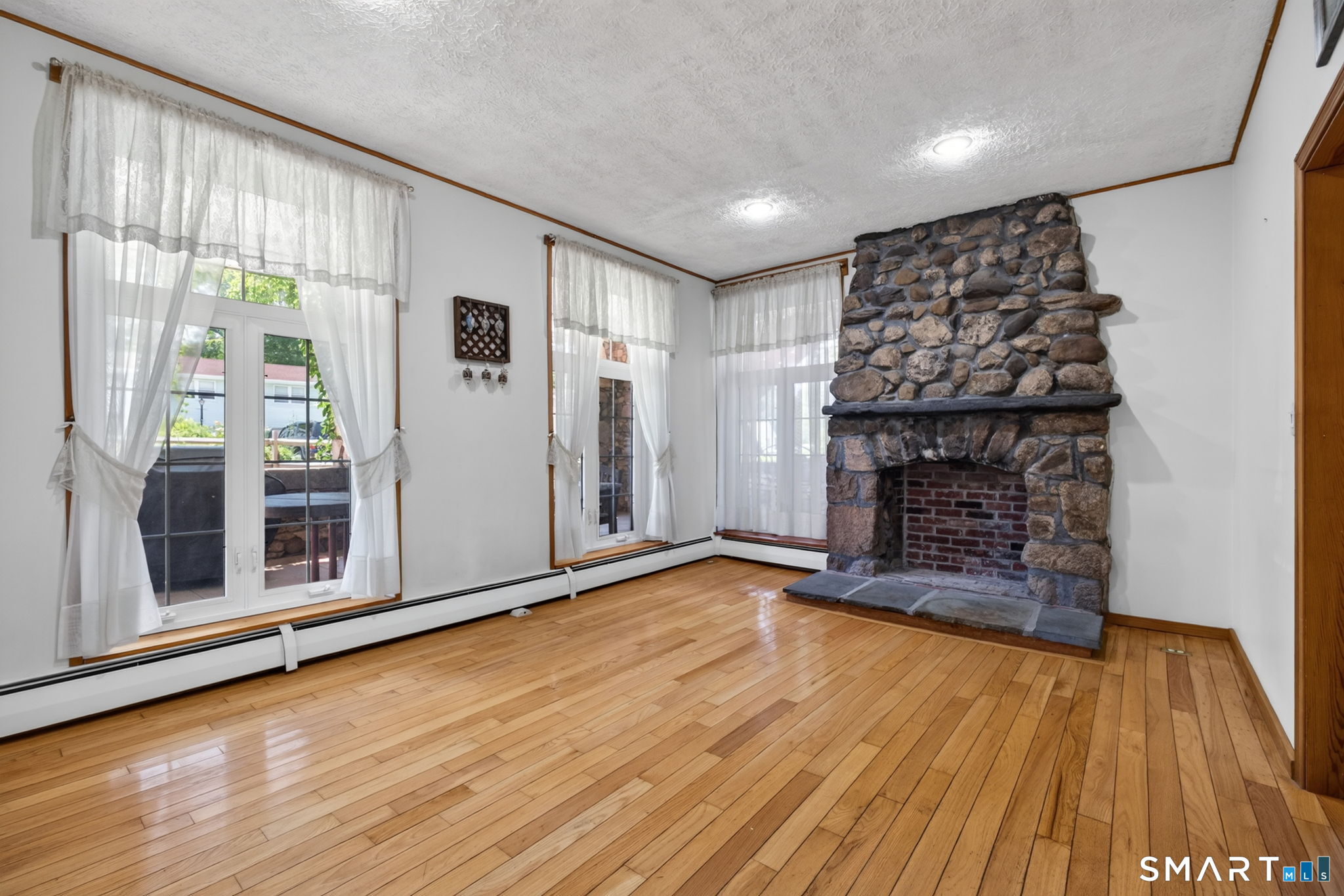 23 Oregon Avenue East Haven CT 06512