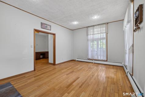 23 Oregon Avenue East Haven CT 06512