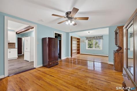 23 Oregon Avenue East Haven CT 06512