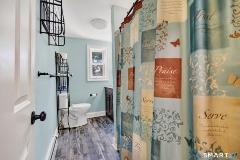 23 Oregon Avenue East Haven CT 06512