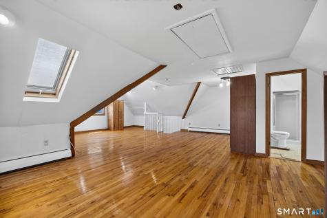 23 Oregon Avenue East Haven CT 06512