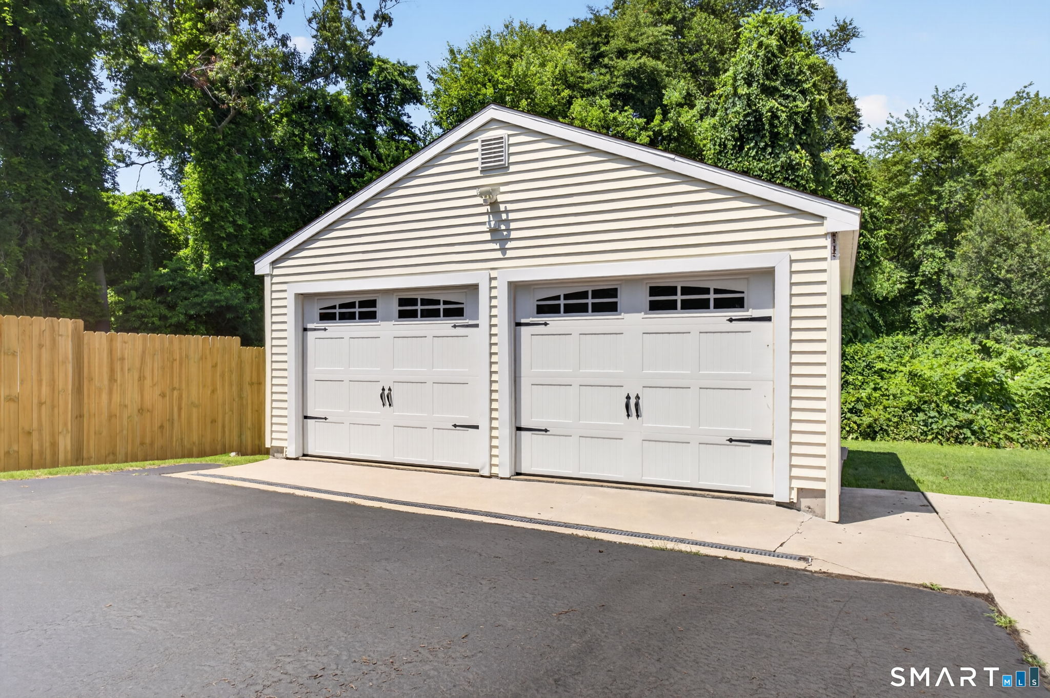 23 Oregon Avenue East Haven CT 06512