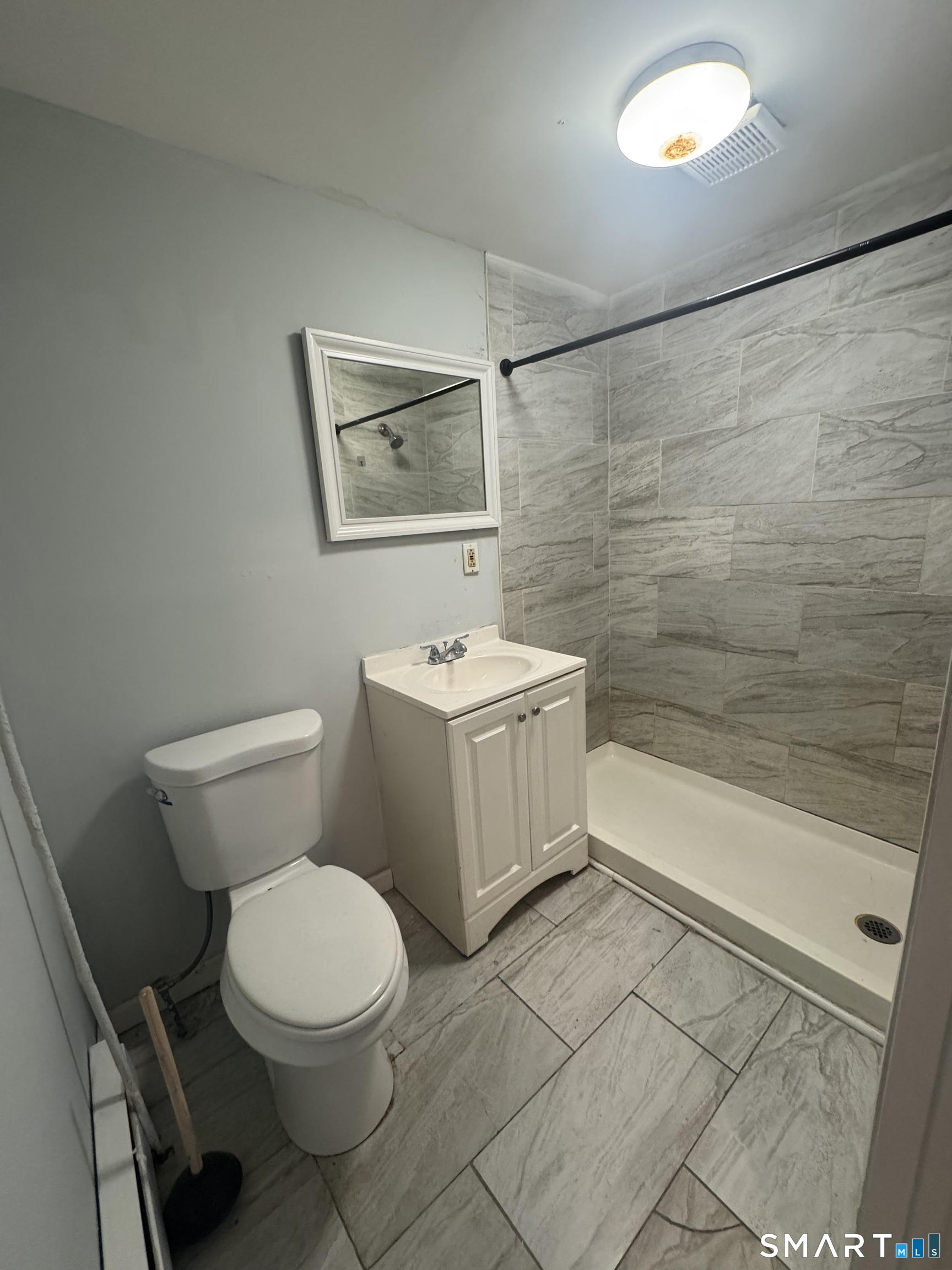 86 Edwards Street Hartford CT 06382