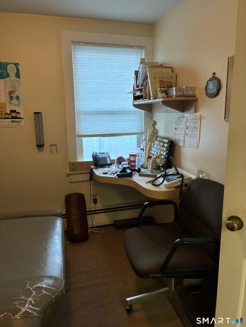 123 East Street Plainville CT 06062