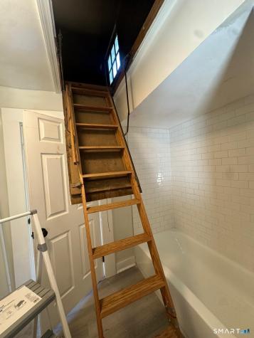 28 Durfey Street Norwich CT 06360