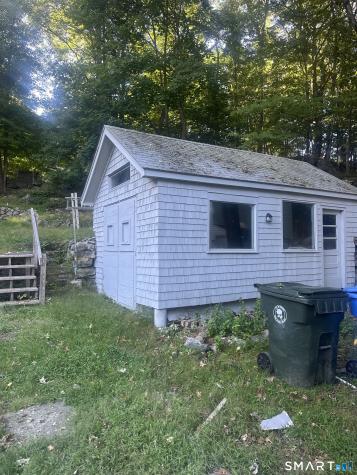 28 Durfey Street Norwich CT 06360