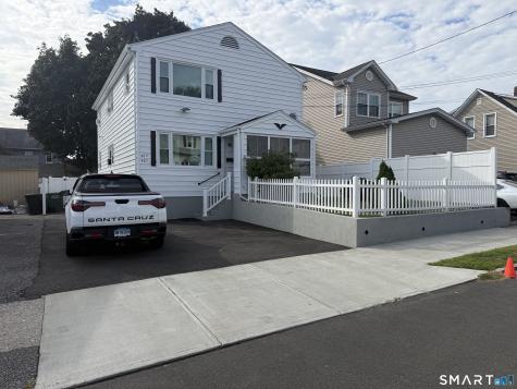 487 Salem Street Bridgeport CT 06606
