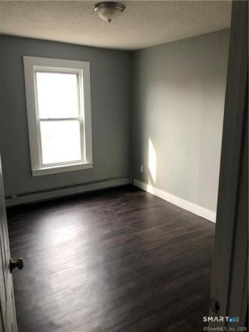 669 East Main Street Waterbury CT 06702