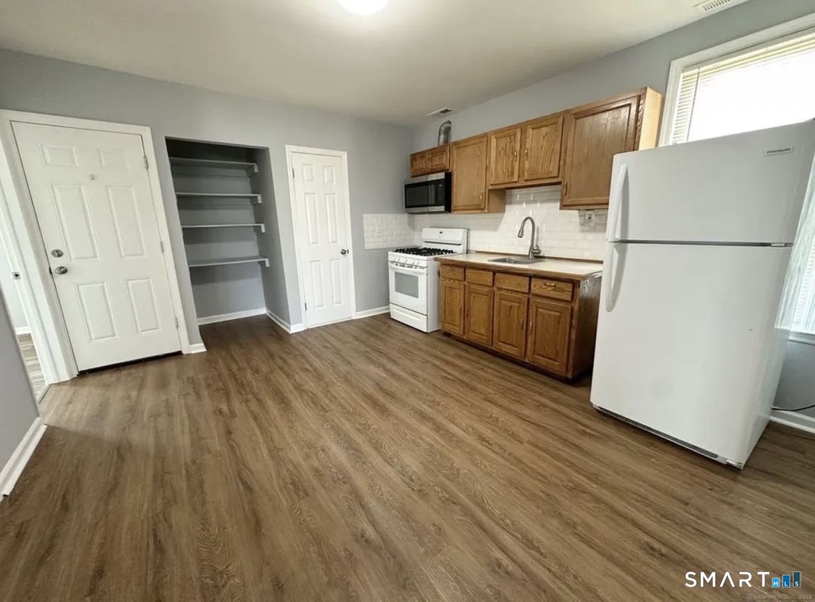 227 Newfield Avenue Bridgeport CT 06607