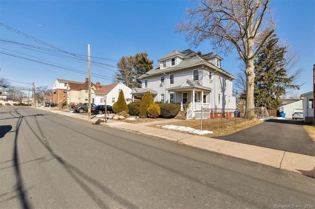 15 Foster Street Manchester CT 06040