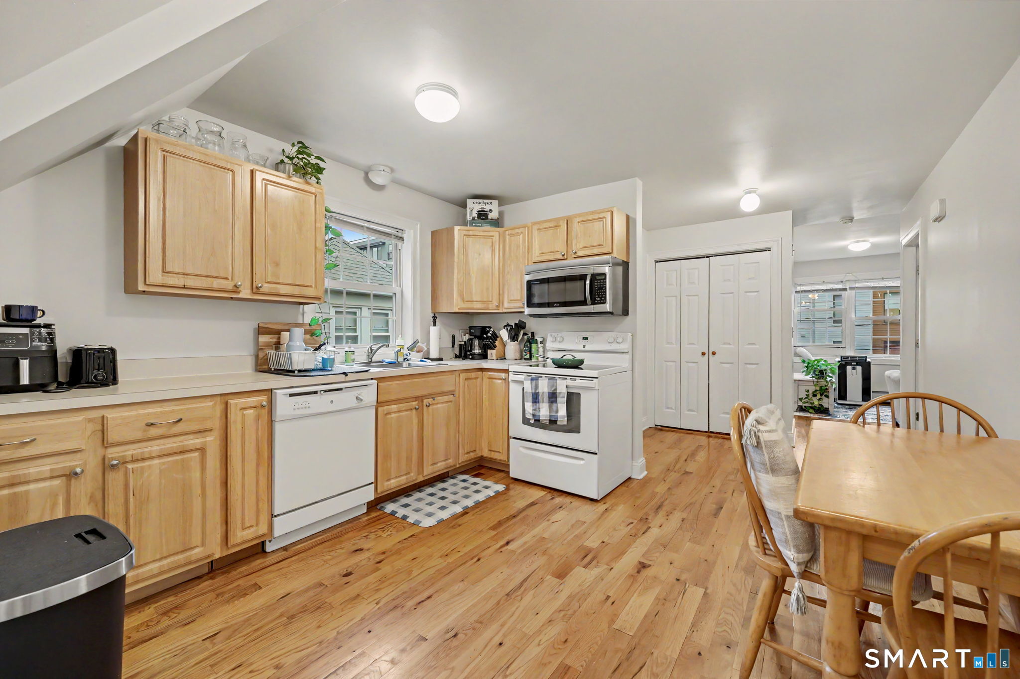 863-865 Brewster Street Bridgeport CT 06605