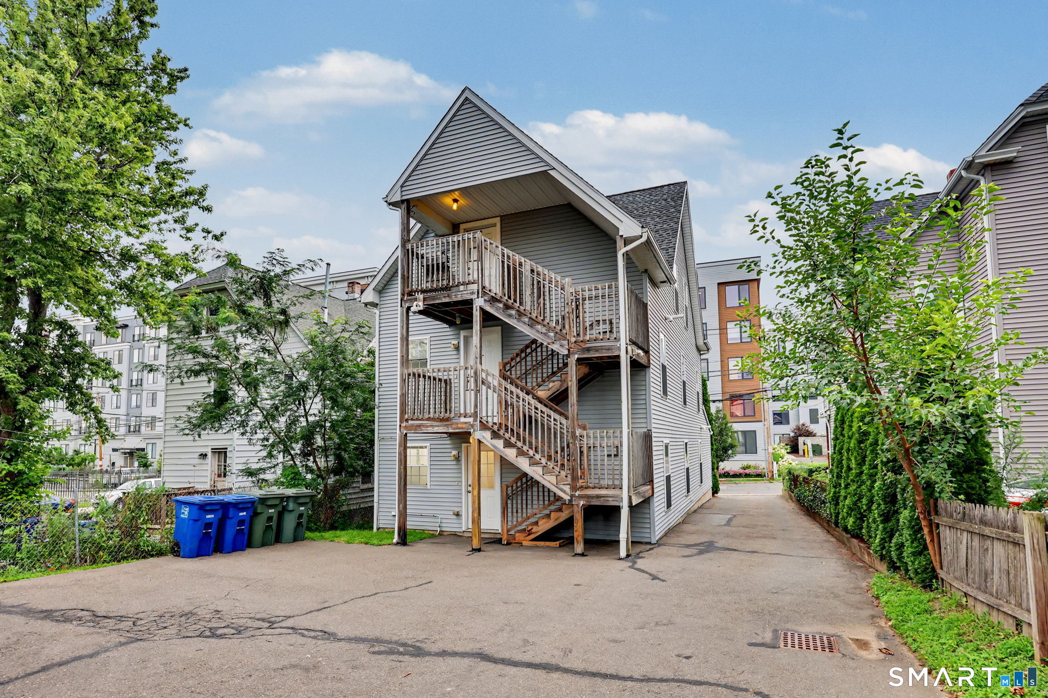 863-865 Brewster Street Bridgeport CT 06605