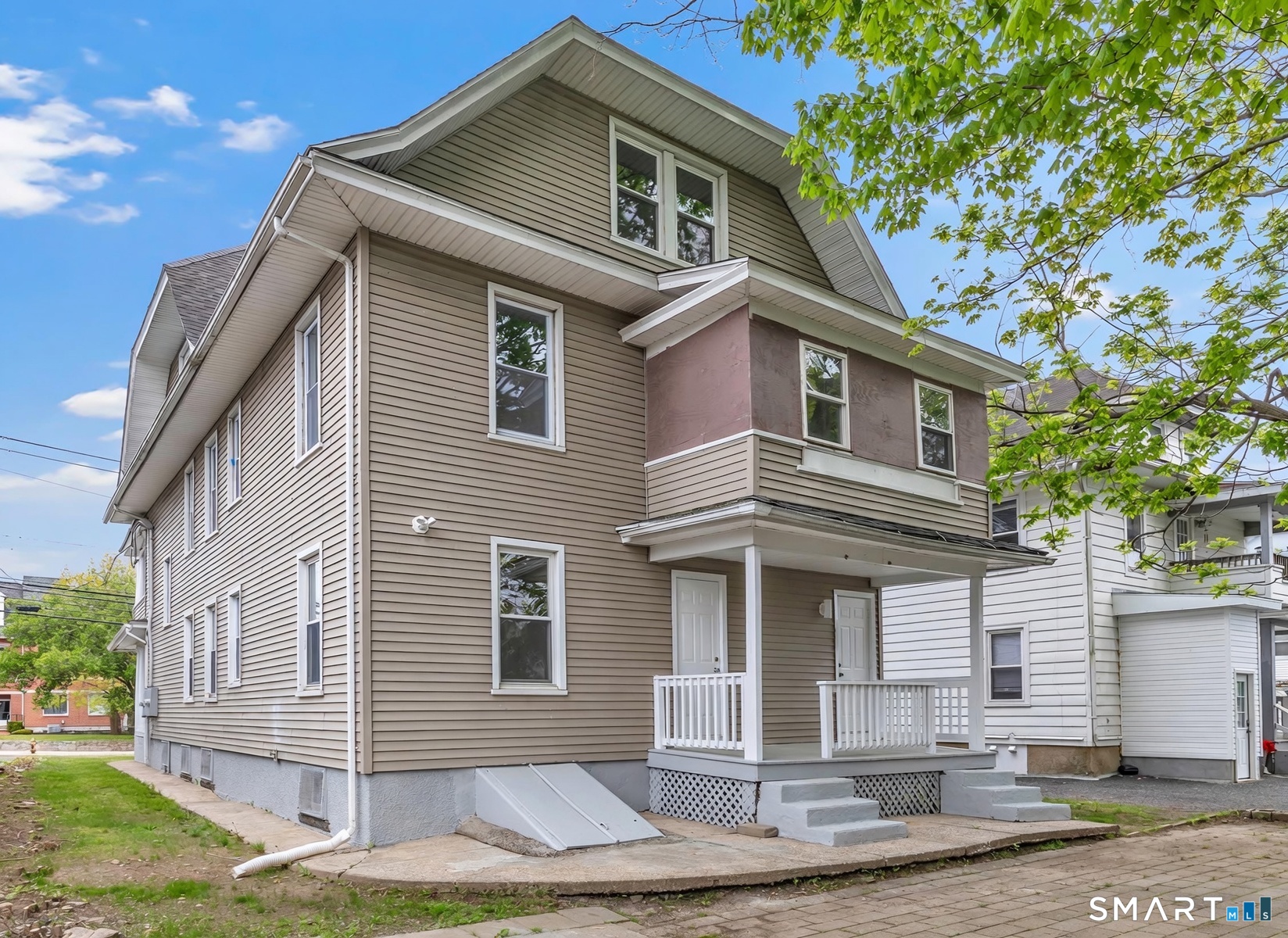 3193 Main Street Bridgeport CT 06606