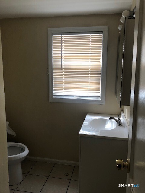 44 Dudley Street Hamden CT 06517