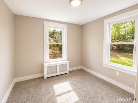 371 Laurel Hill Avenue Norwich CT 06360