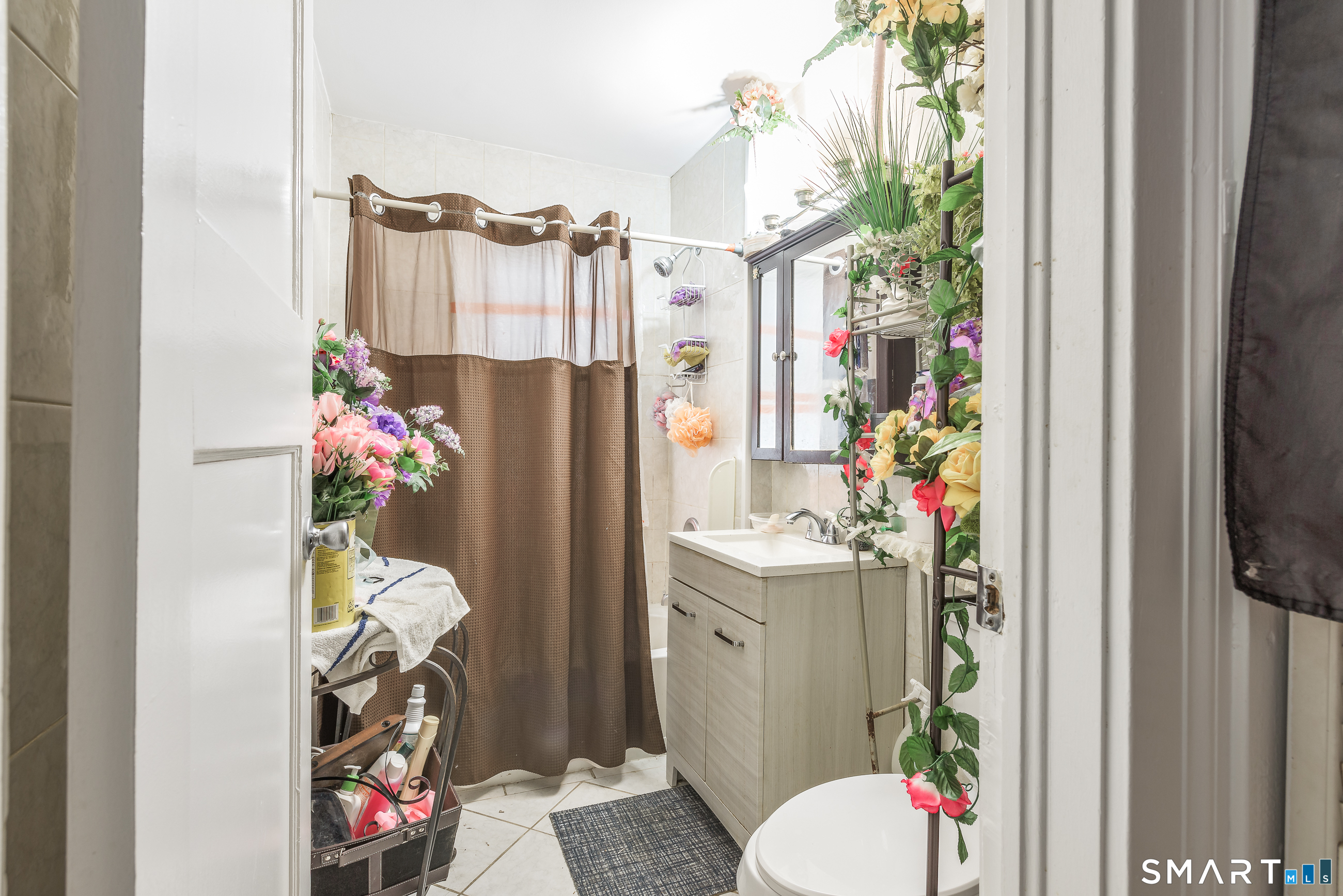 816 Burnside Avenue East Hartford CT 06108