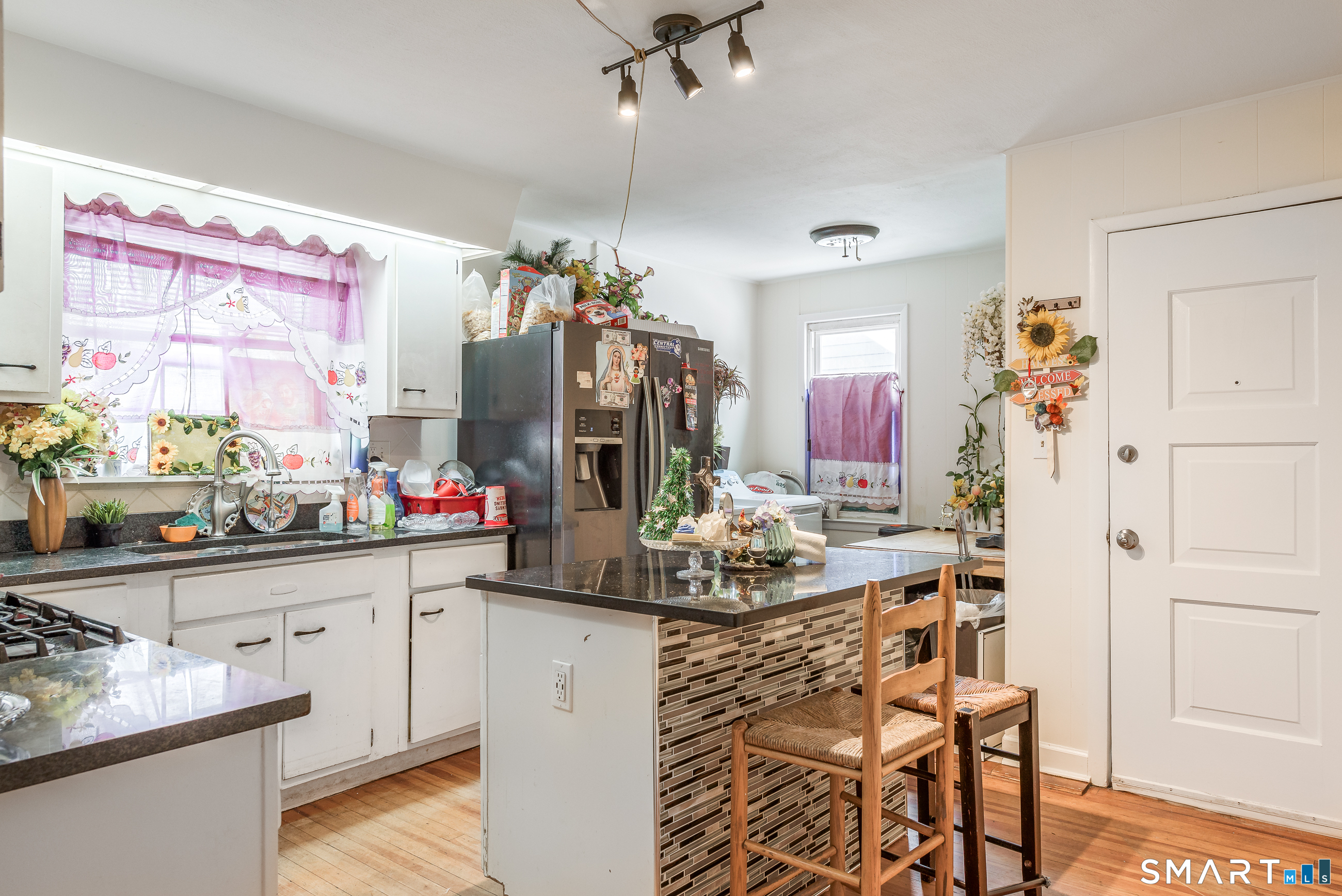 816 Burnside Avenue East Hartford CT 06108