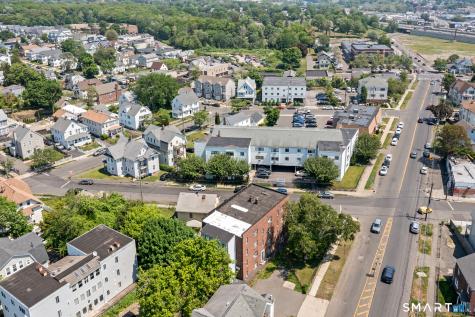 305 Parrott Avenue Bridgeport CT 06606
